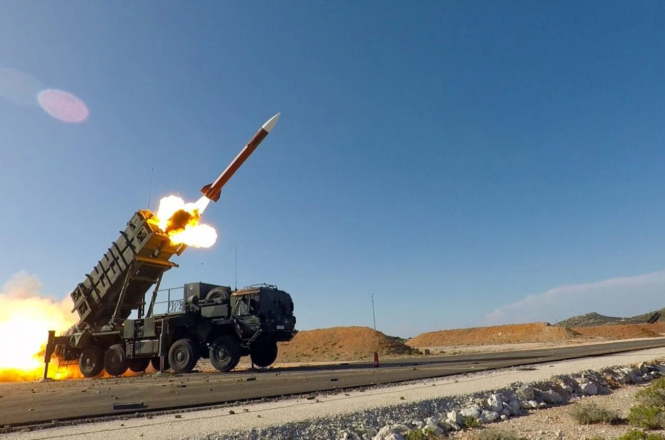 Missile launch from a Patriot PAC-2 air defence system — the type of platform at the centre of the new Ukraine-Germany military aid agreement announced on April 14 2026